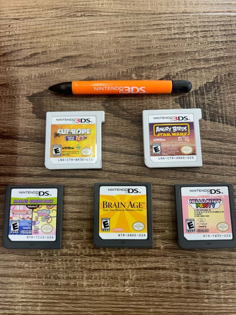 Nintendo 3DS Flame Red Bundle + 5 Games, Case, Charger, Stylus, SD Card Tested! - Picture 8 of 13